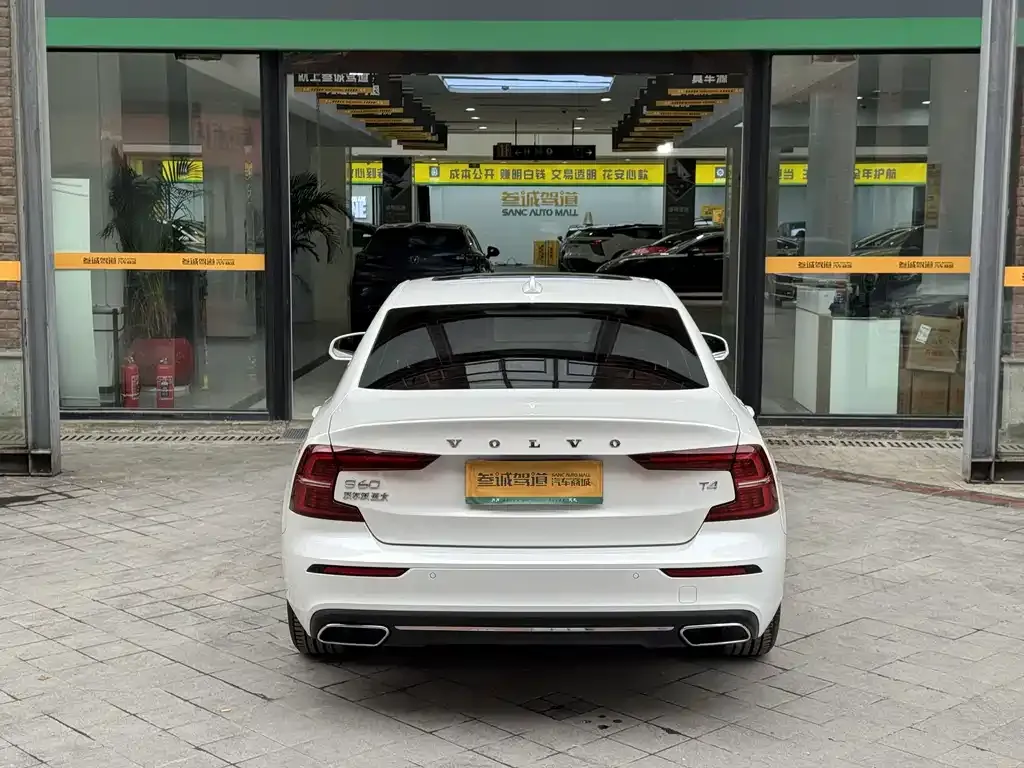 Volvo S60 2021 из CN, фото 10