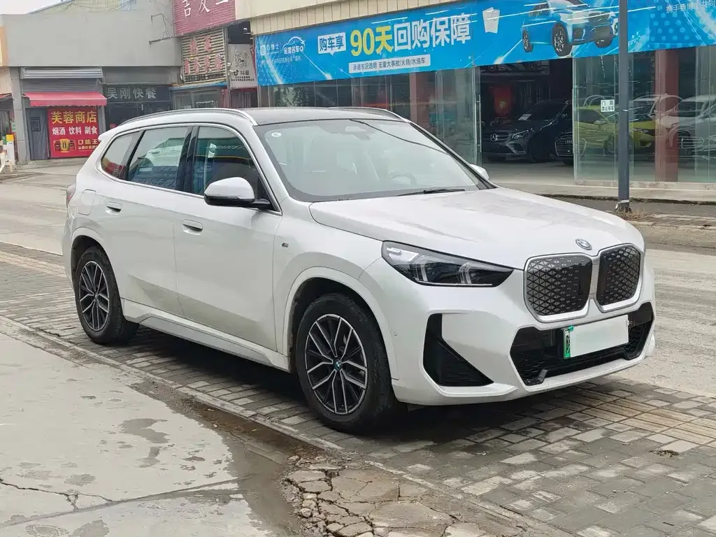 BMW iX1 2025 из CN, фото 6