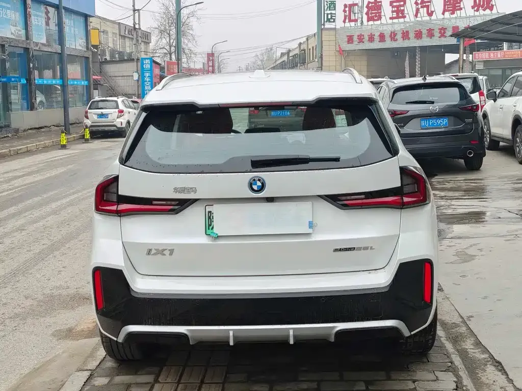 BMW iX1 2025 из CN, фото 5