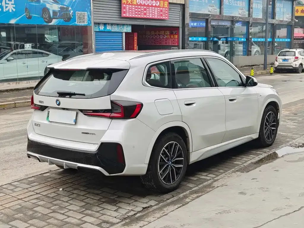 BMW iX1 2025 из CN, фото 7