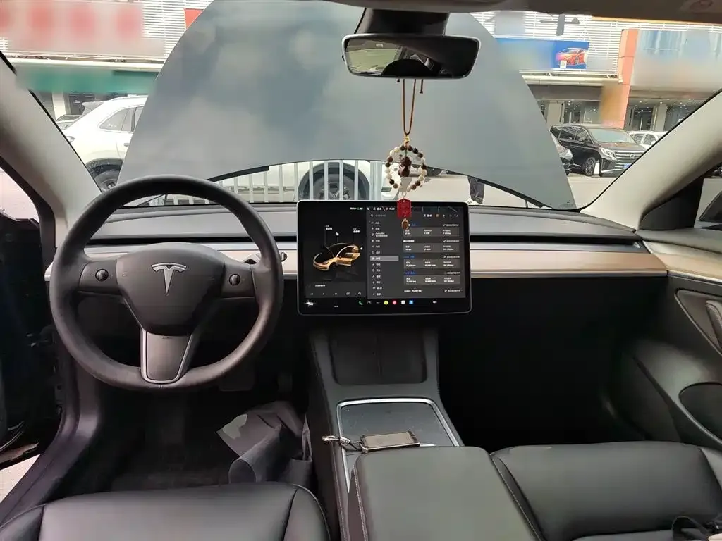 Tesla Model 3 — фото 6