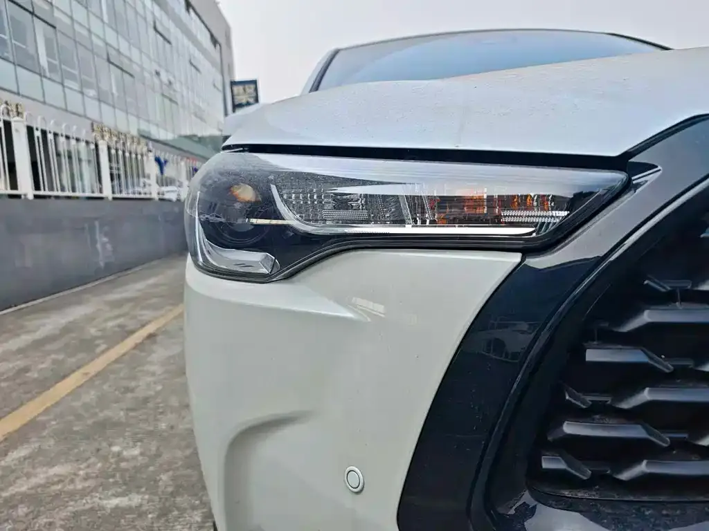 Toyota Corolla Cross 2025 из CN, фото 8