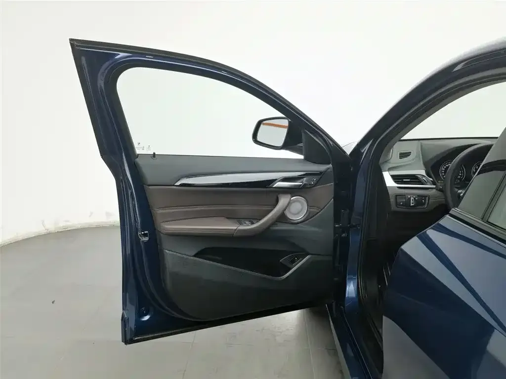 BMW X2 2022 из CN, фото 4