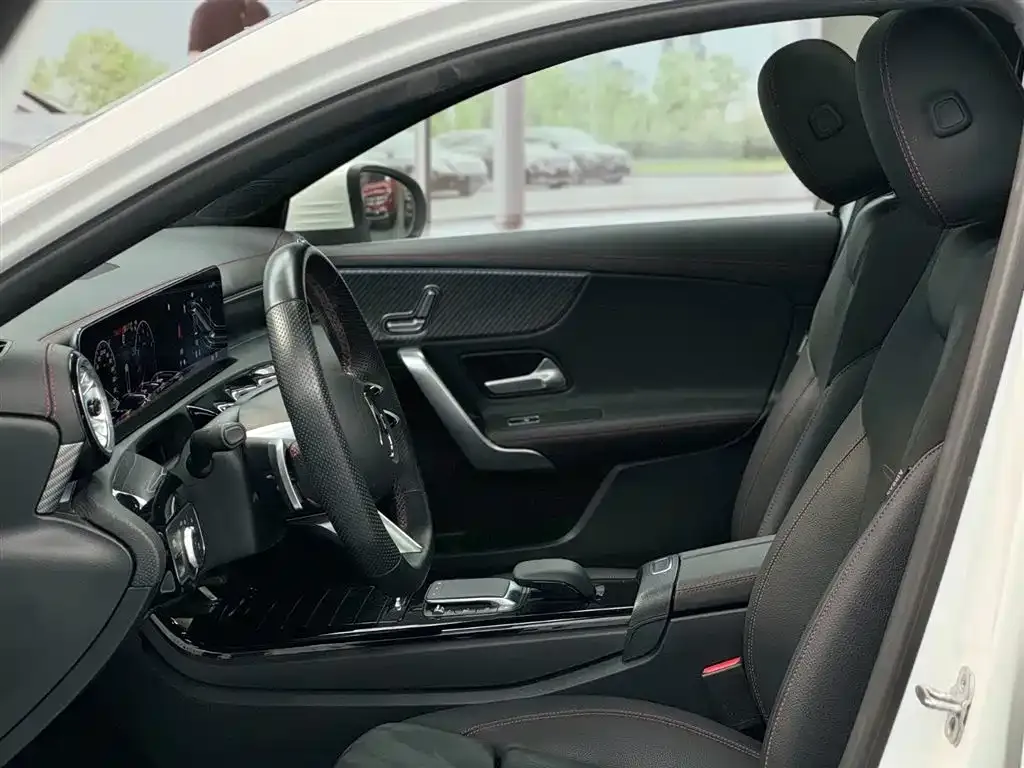 Mercedes-Benz A-Class 2024 из CN, фото 7