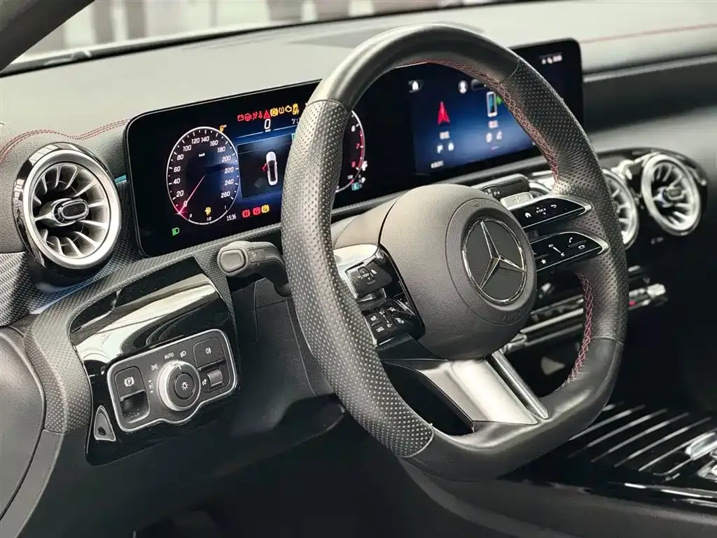 Mercedes-Benz A-Class 2024 из CN, фото 6
