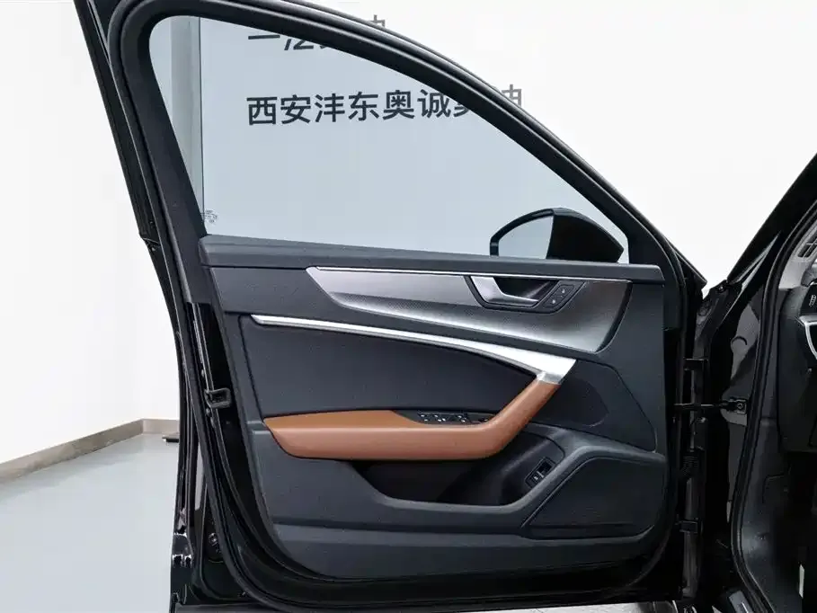 Audi A6L 2021 из CN, фото 2