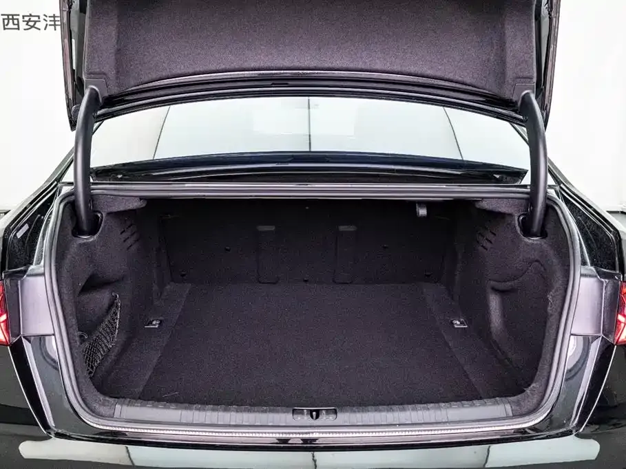 Audi A6L 2021 из CN, фото 7