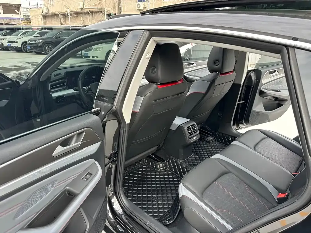 Volkswagen Lamando 2024 из CN, фото 10