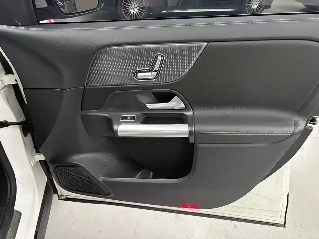 Mercedes-Benz EQA 2024 из CN, фото 10