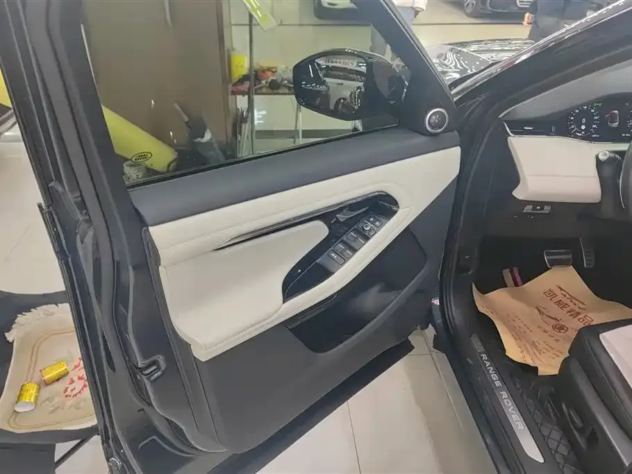 Land Rover Evoque — фото 4