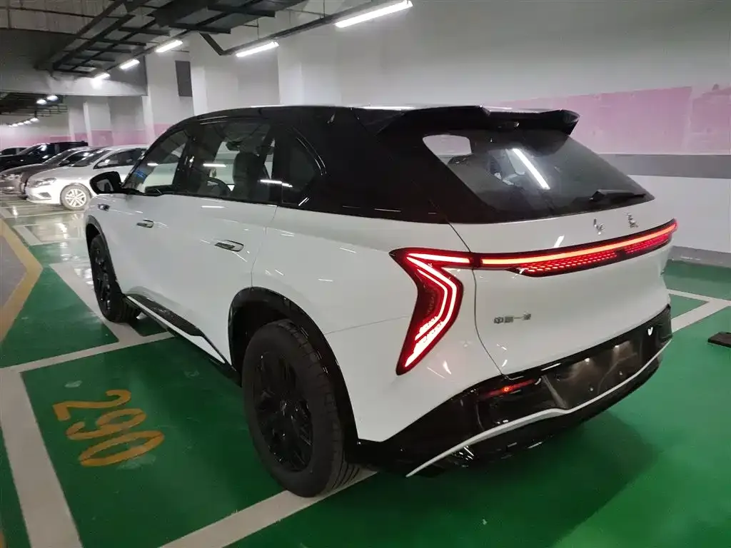 Hongqi Tiangong 08 2026 из CN, фото 6