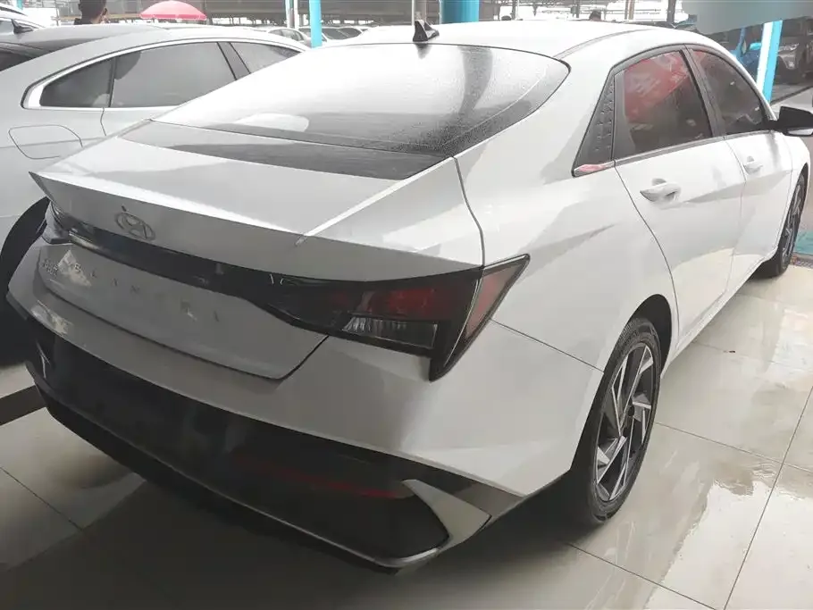 Hyundai Elantra 2024 из CN, фото 2