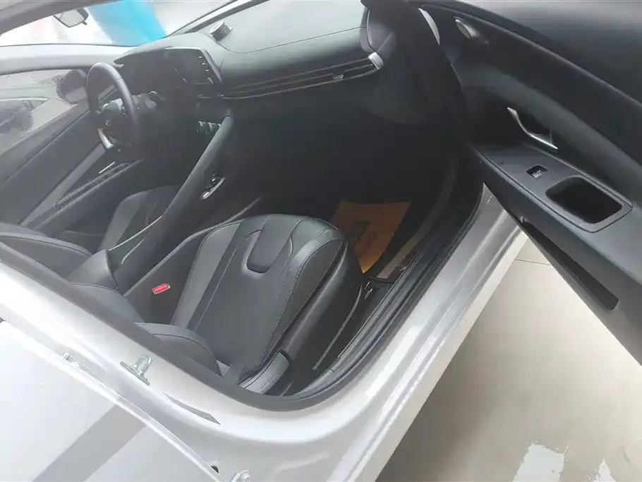 Hyundai Elantra 2024 из CN, фото 7