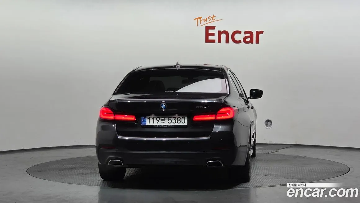 BMW 5-Series 2023 из KR, фото 3