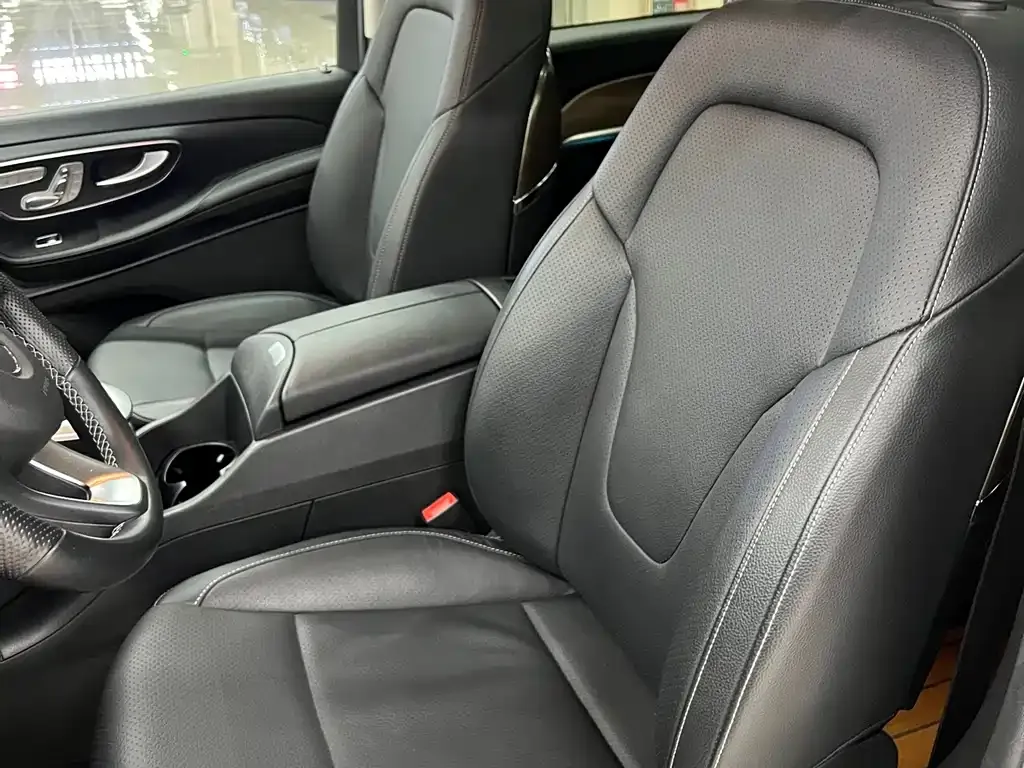 Mercedes-Benz V-Class 2021 из CN, фото 8