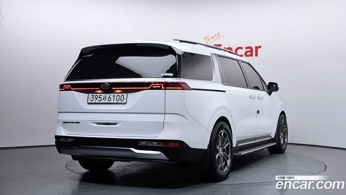 Kia Carnival — фото 4