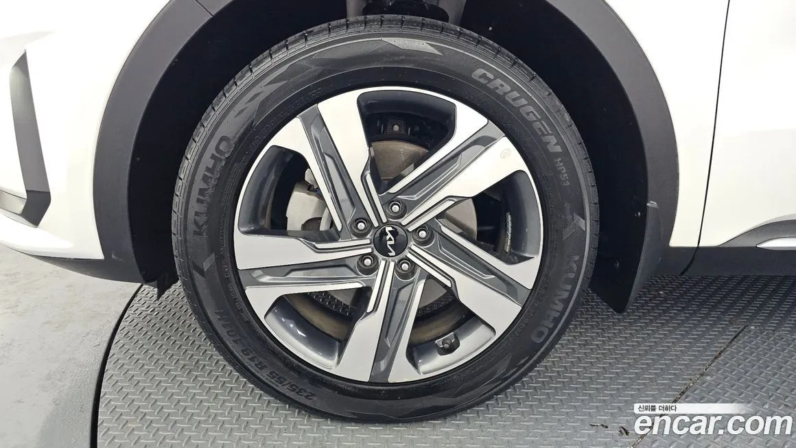 Kia Sorento — фото 6