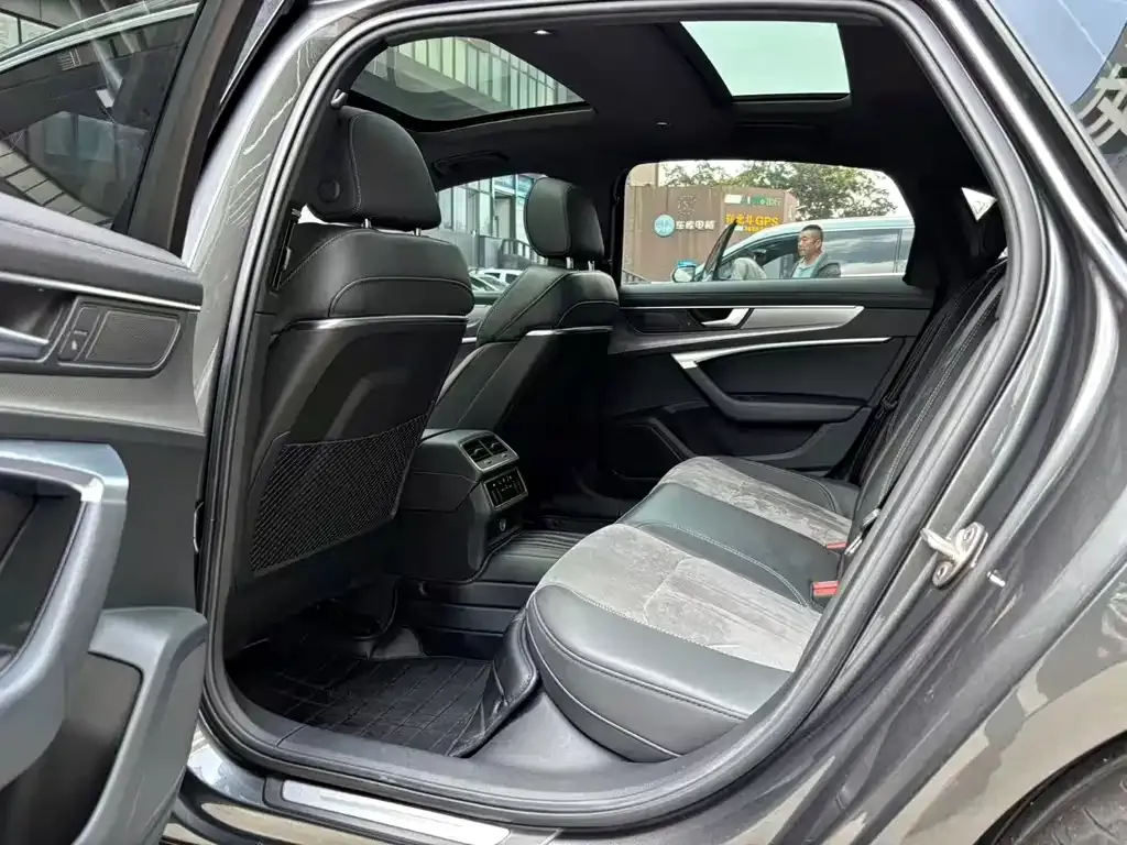 Audi A6L 2021 из CN, фото 6
