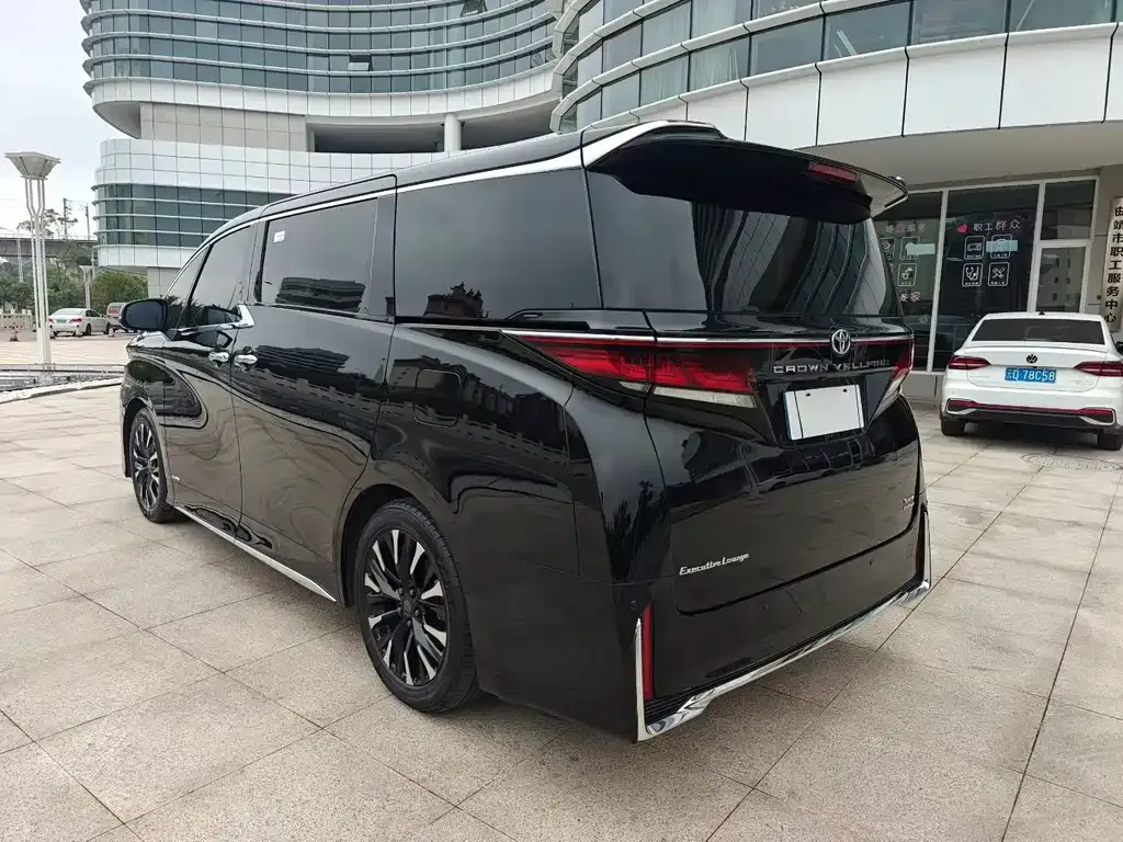 Toyota Vellfire 2024 из CN, фото 3