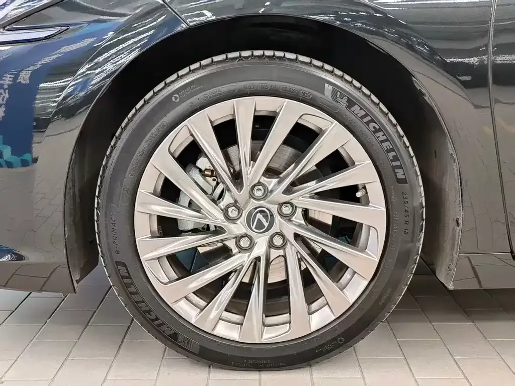 Lexus ES 2025 из CN, фото 4