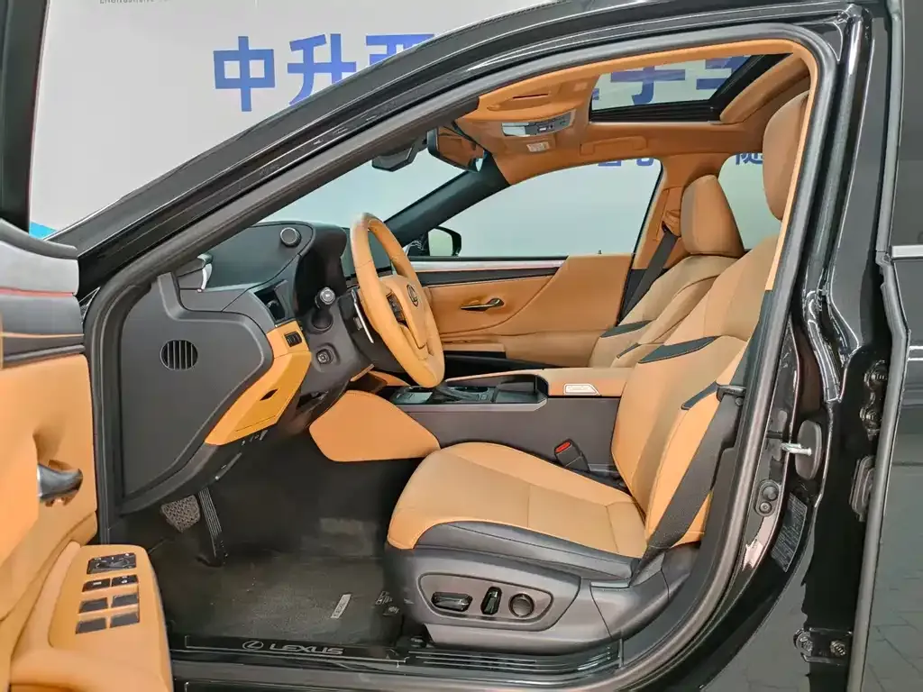 Lexus ES 2025 из CN, фото 5