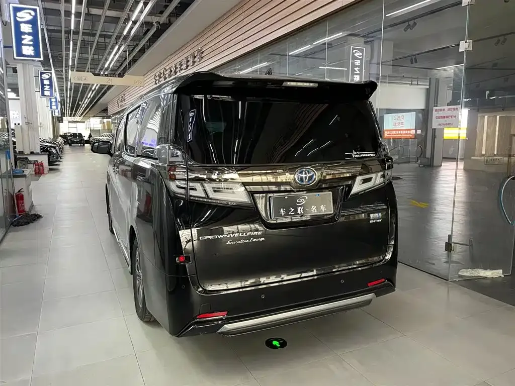 Toyota Vellfire 2023 из CN, фото 6