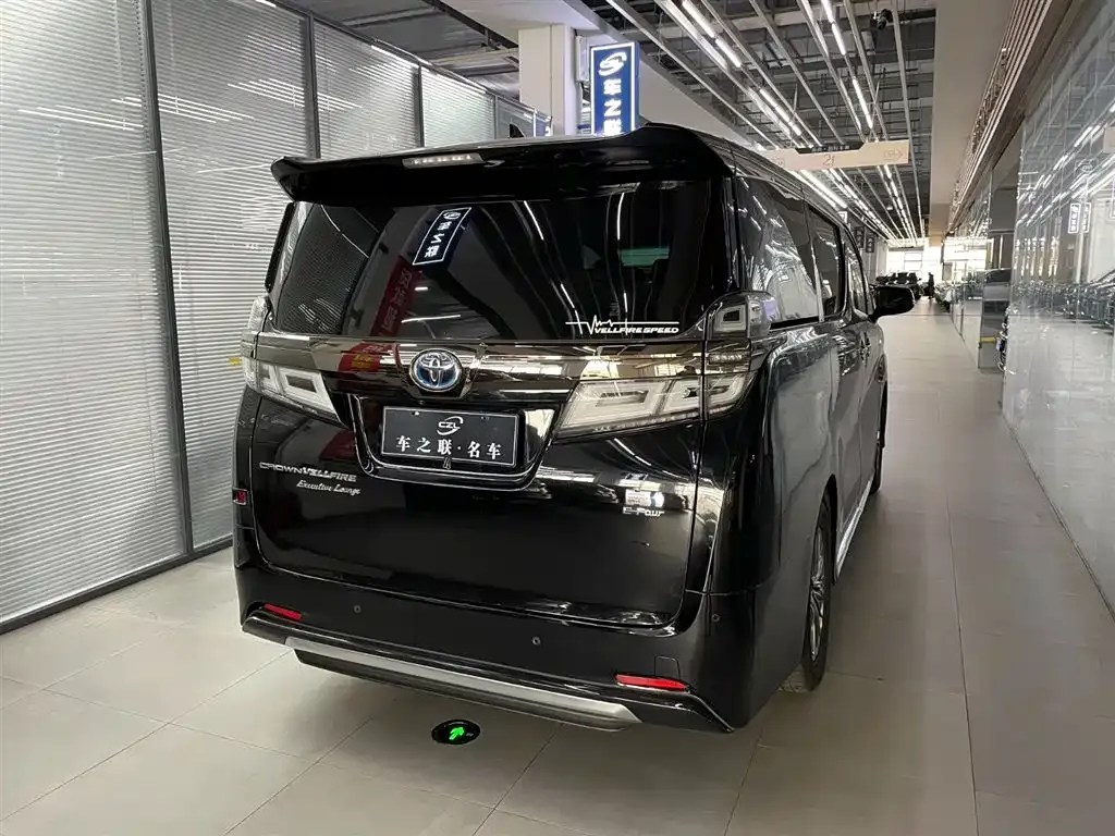 Toyota Vellfire 2023 из CN, фото 10