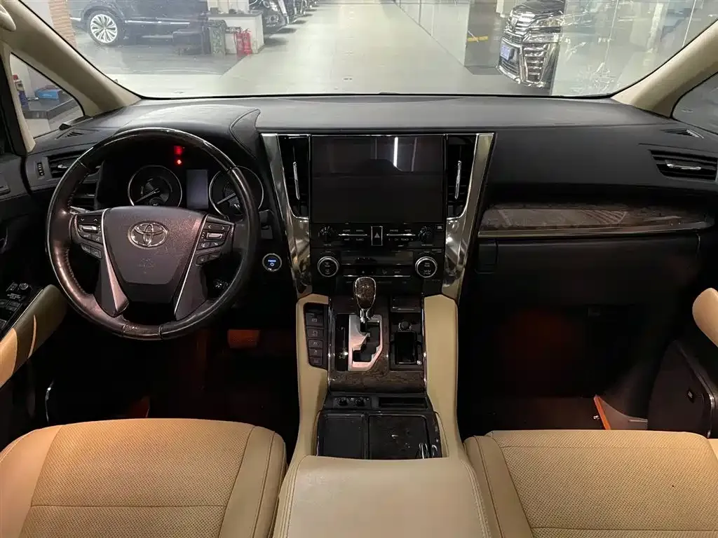 Toyota Vellfire 2023 из CN, фото 5