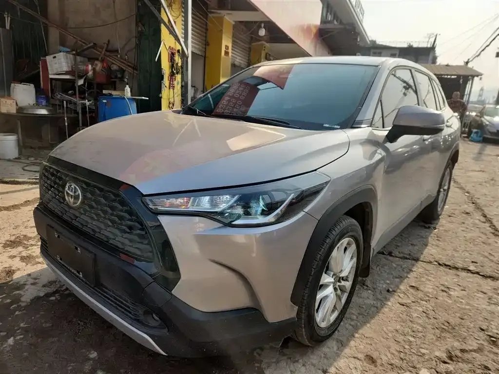 Toyota Corolla Cross — фото 1
