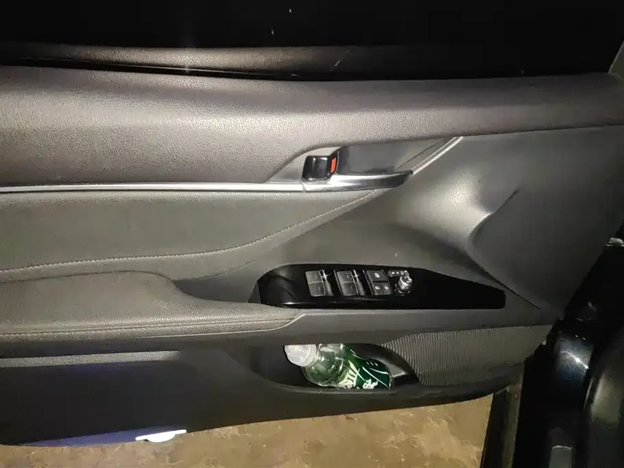 Toyota Camry 2023 из CN, фото 4