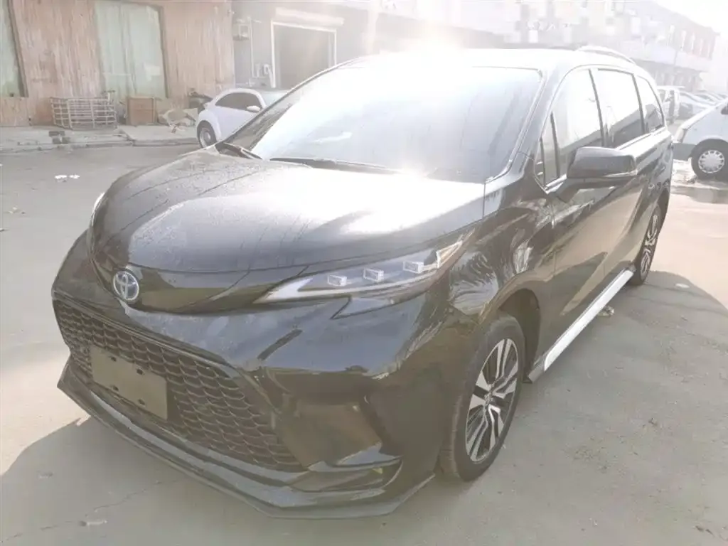 Toyota Granvia 2024 из CN, фото 2