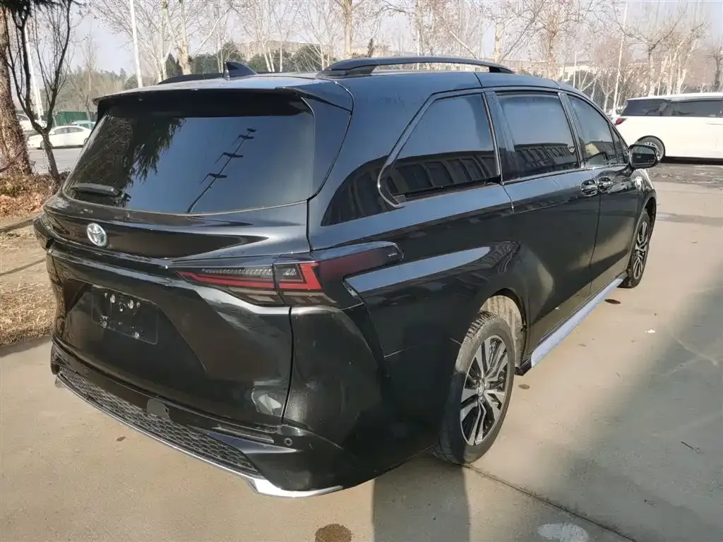 Toyota Granvia 2024 из CN, фото 10