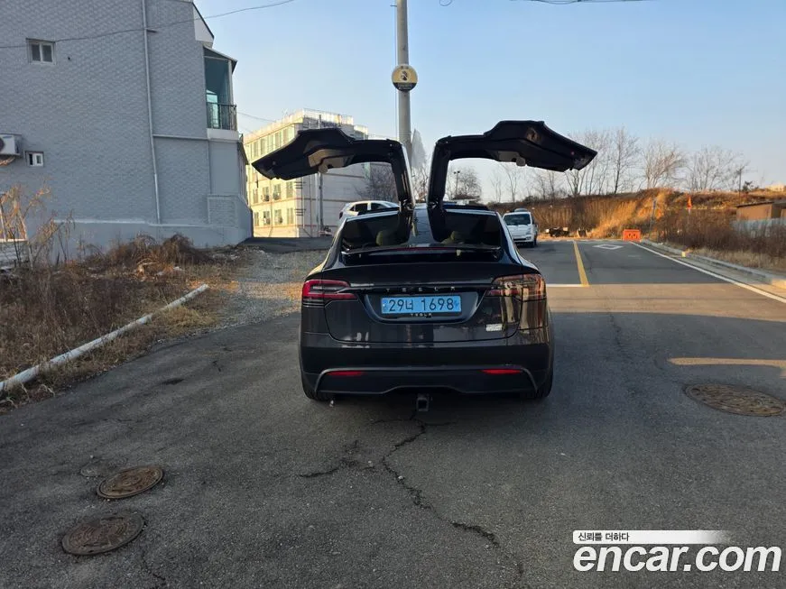 Tesla Model X 2024 из KR, фото 6