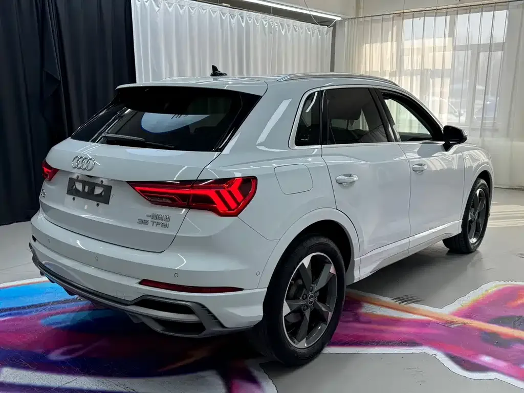 Audi Q3 — фото 3