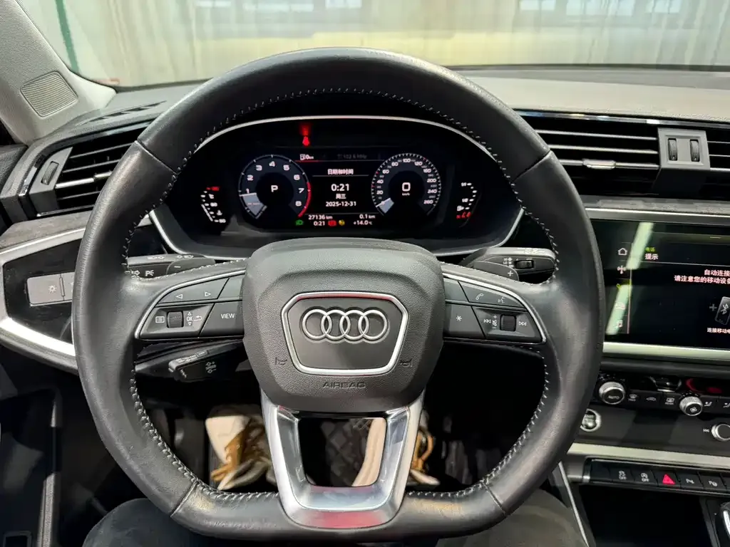 Audi Q3 — фото 5