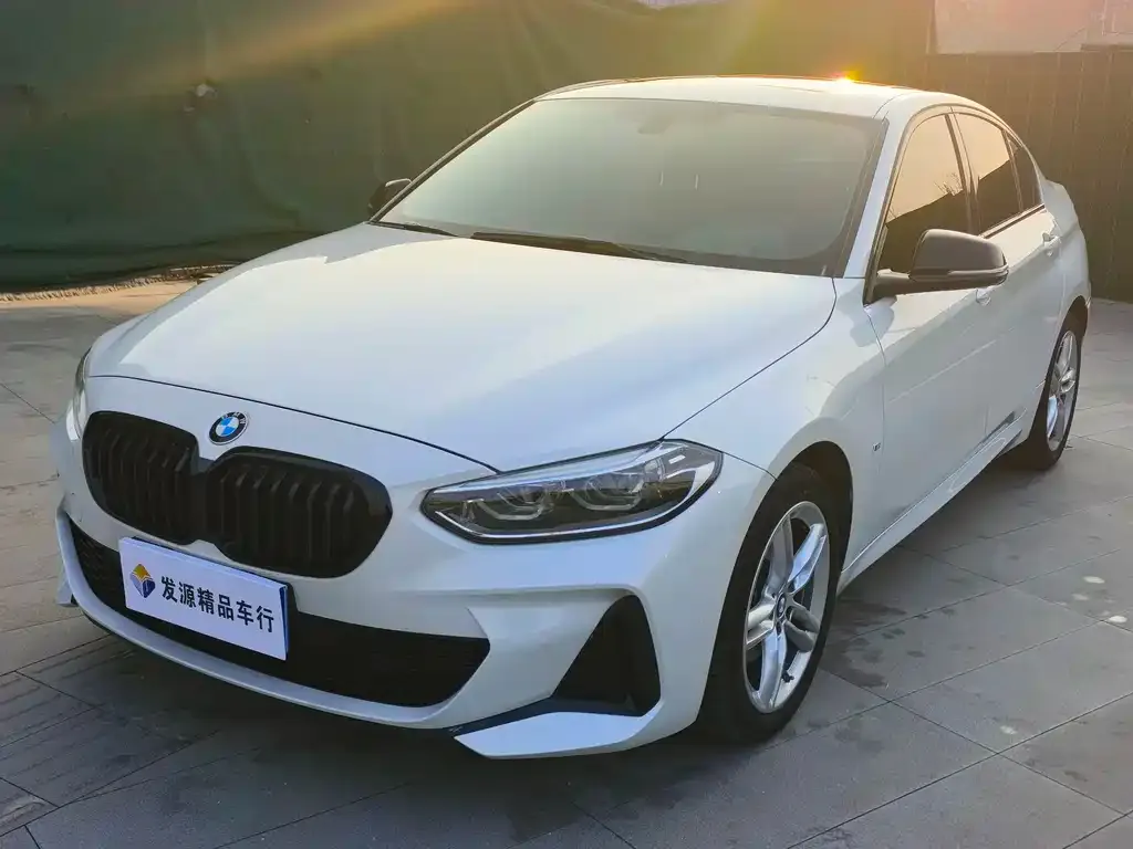 BMW 1 Series — фото 1