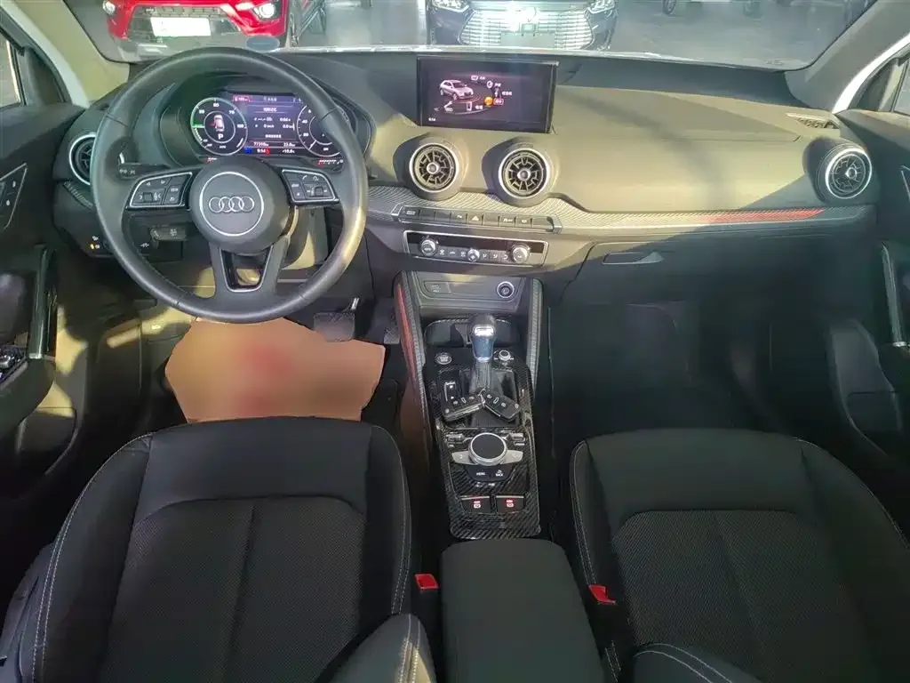 Audi Q2L e-tron 2021 из CN, фото 9