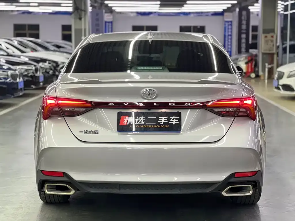 Toyota Avalon 2023 из CN, фото 5