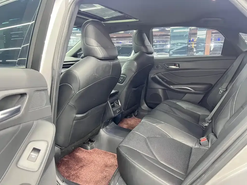 Toyota Avalon 2023 из CN, фото 9