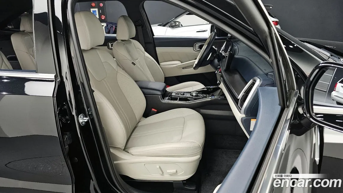 Kia Sorento — фото 8