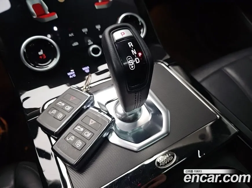 Land Rover Range Rover Evoque 2021 из KR, фото 2