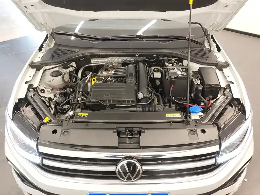 Volkswagen Bora 2023 из CN, фото 9