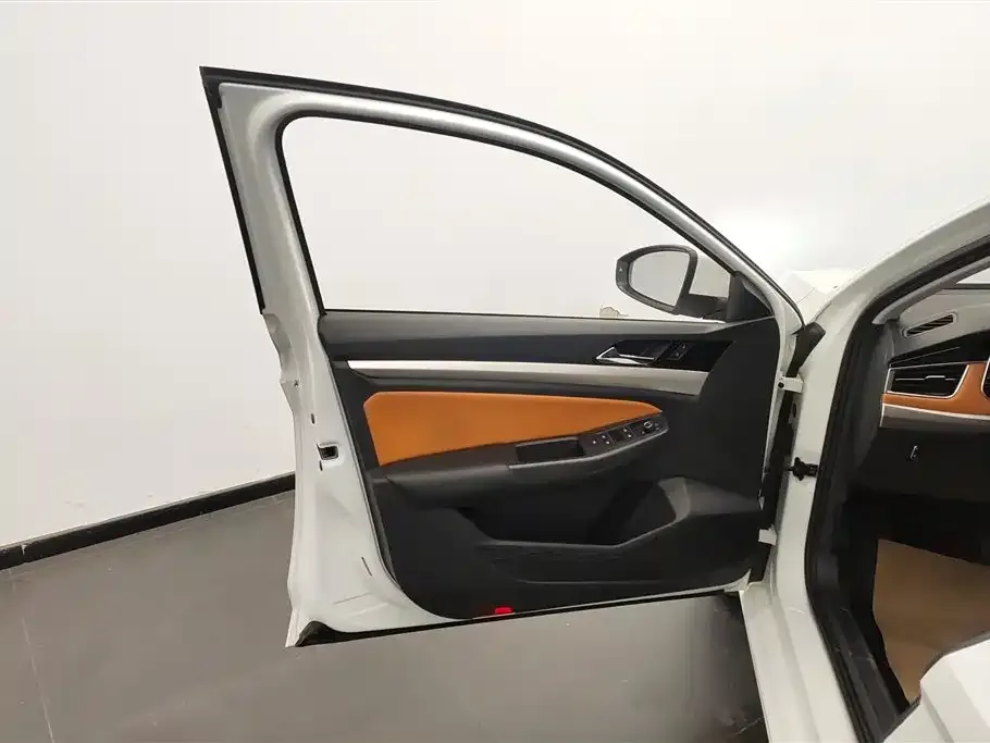 Volkswagen Bora 2023 из CN, фото 2