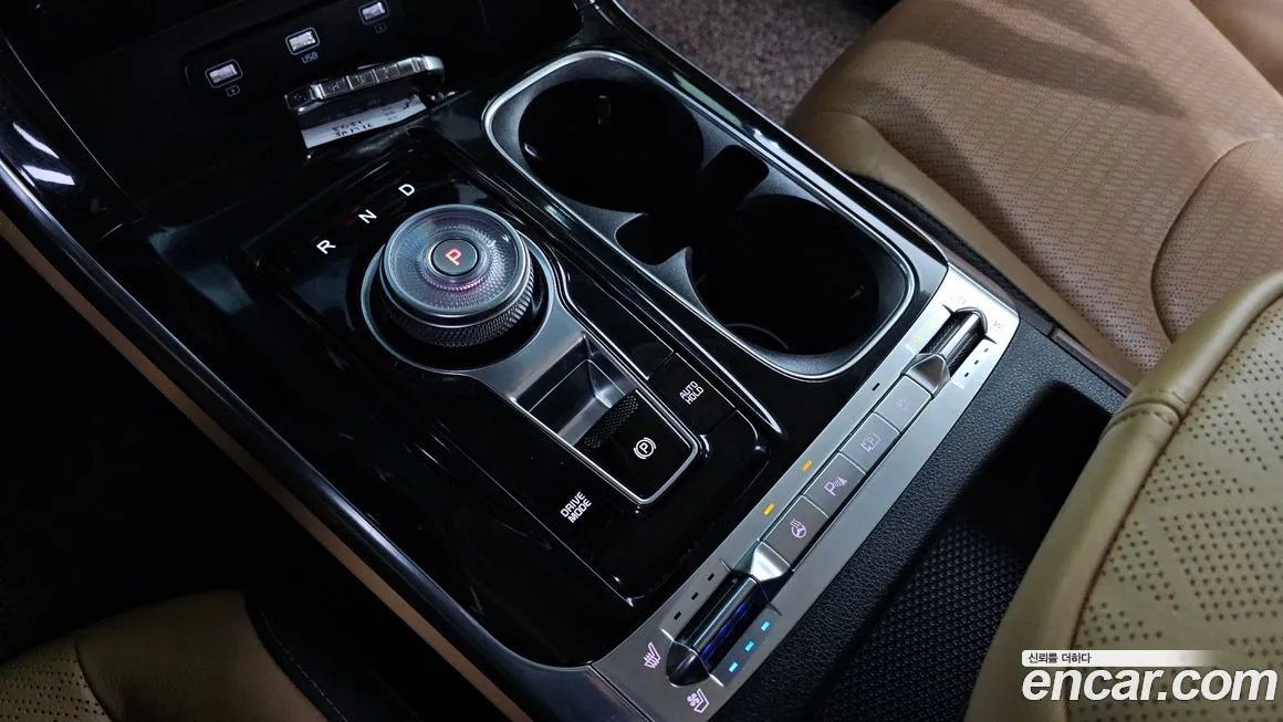Kia Carnival — фото 10