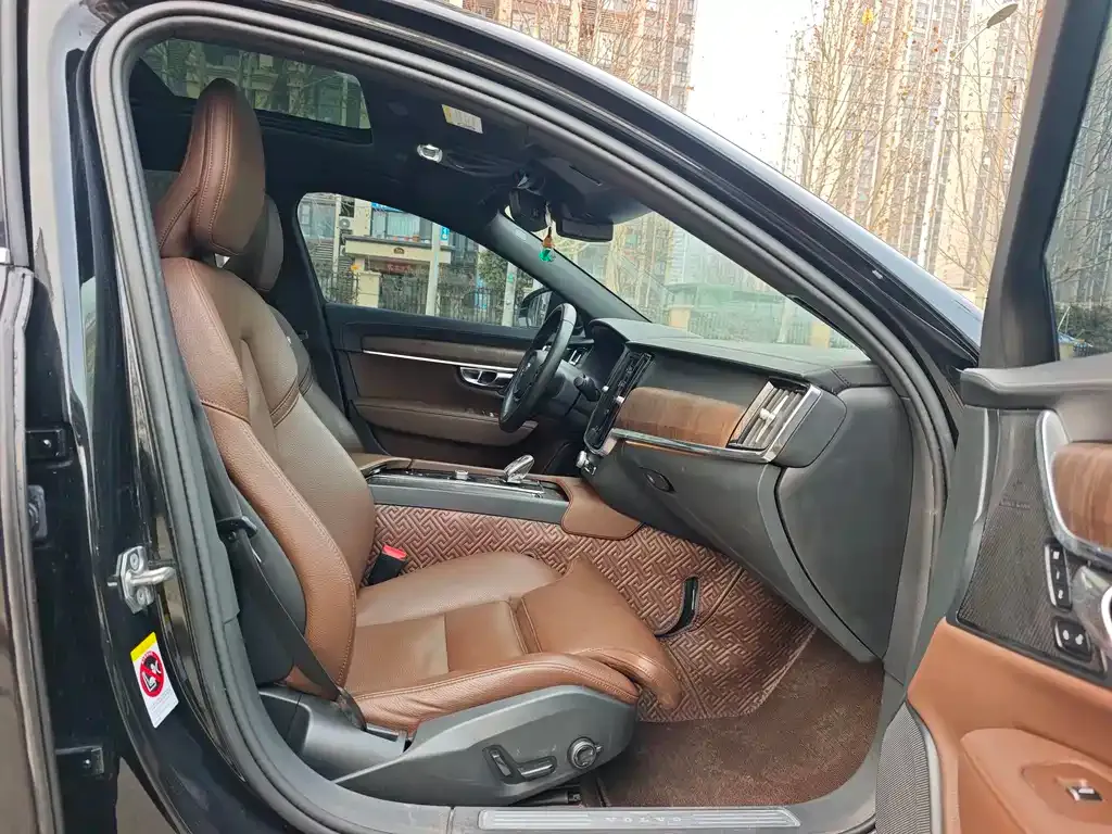 Volvo S90 — фото 2