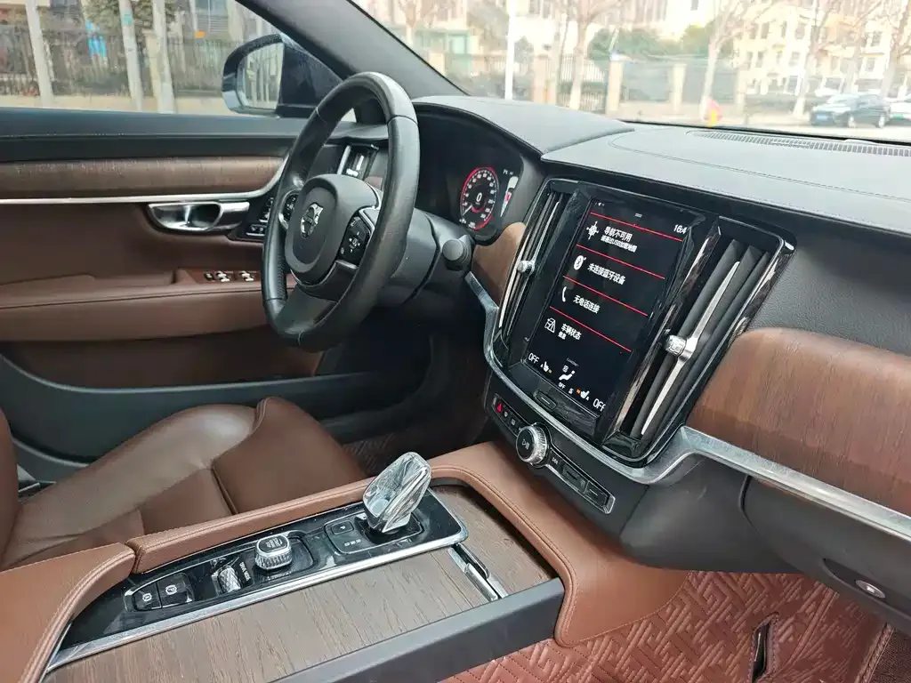Volvo S90 — фото 7