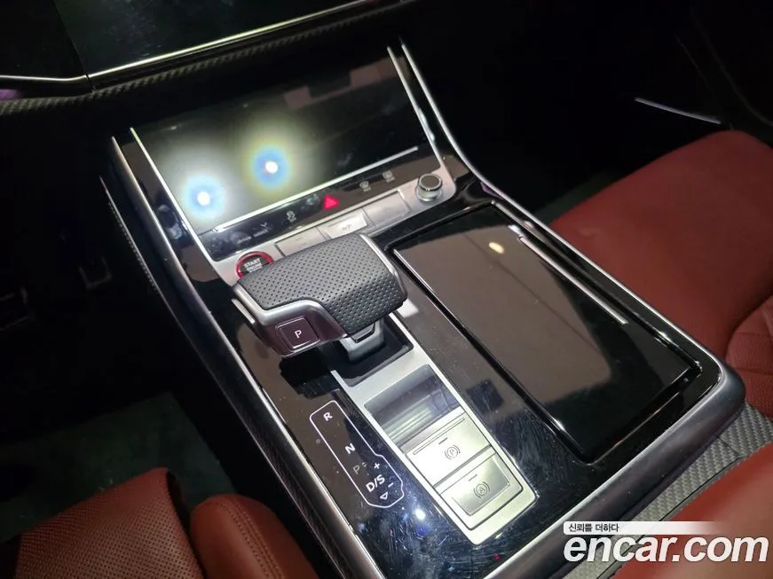 Audi SQ7 2025 из KR, фото 3