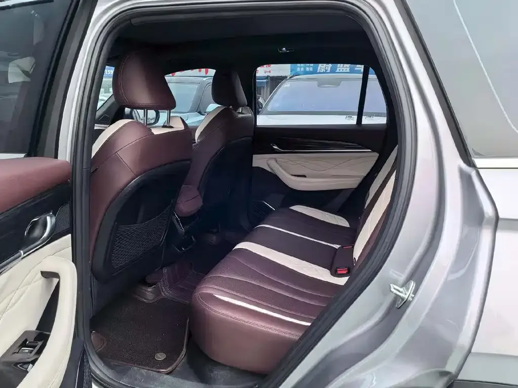 Geely Xingyue L 2022 из CN, фото 4