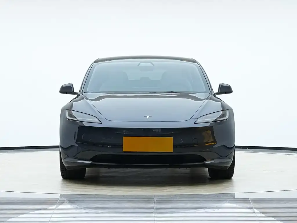 Tesla Model 3 2023 из CN, фото 2