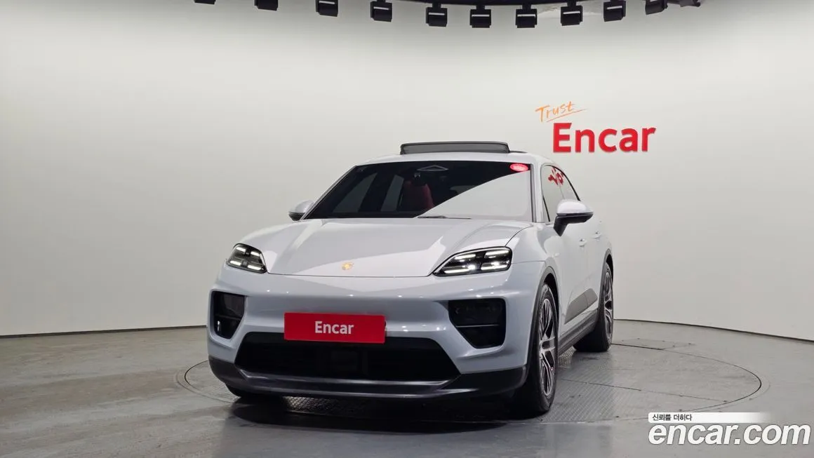 Porsche Macan 2025 из KR, фото 2